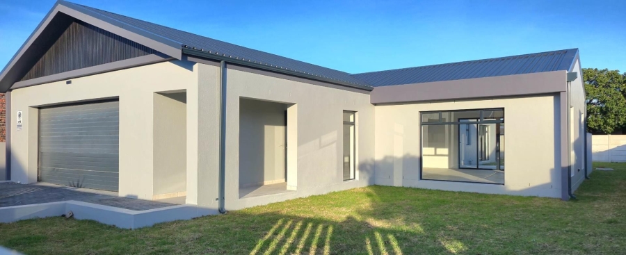 4 Bedroom Property for Sale in Franskraal Western Cape